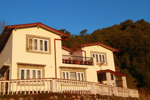 The White Peaks homestay