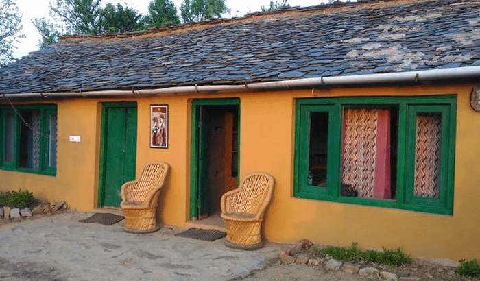 Pahadi-House-in-Kanatal-min